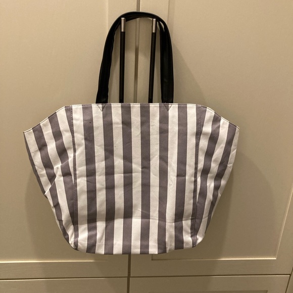 NWT Victoria Secret Tote - Picture 3 of 3